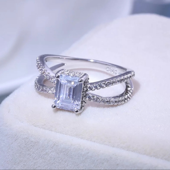 X shape beautiful ring! - Picture 5 of 6